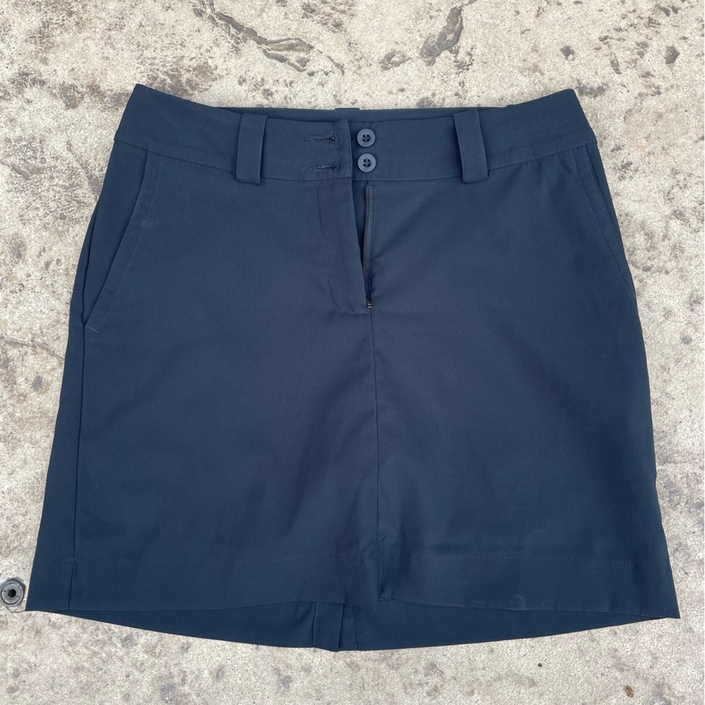 Nike Women's black Skirt